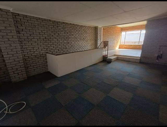 INDUSTRIAL PROPERTY TO RENT IN STORMILL